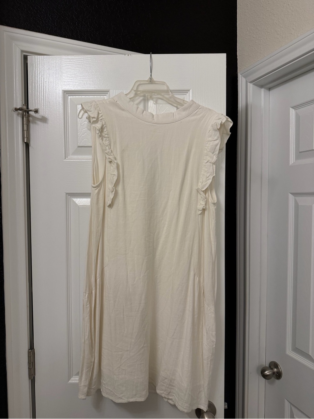 Mod Ref Cream Button-Back Dress